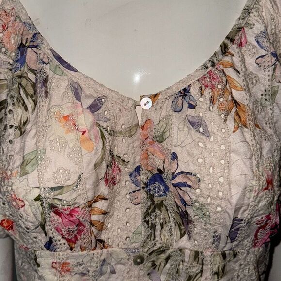 gab & Kate floral button-down shirt - Picture 2 of 10